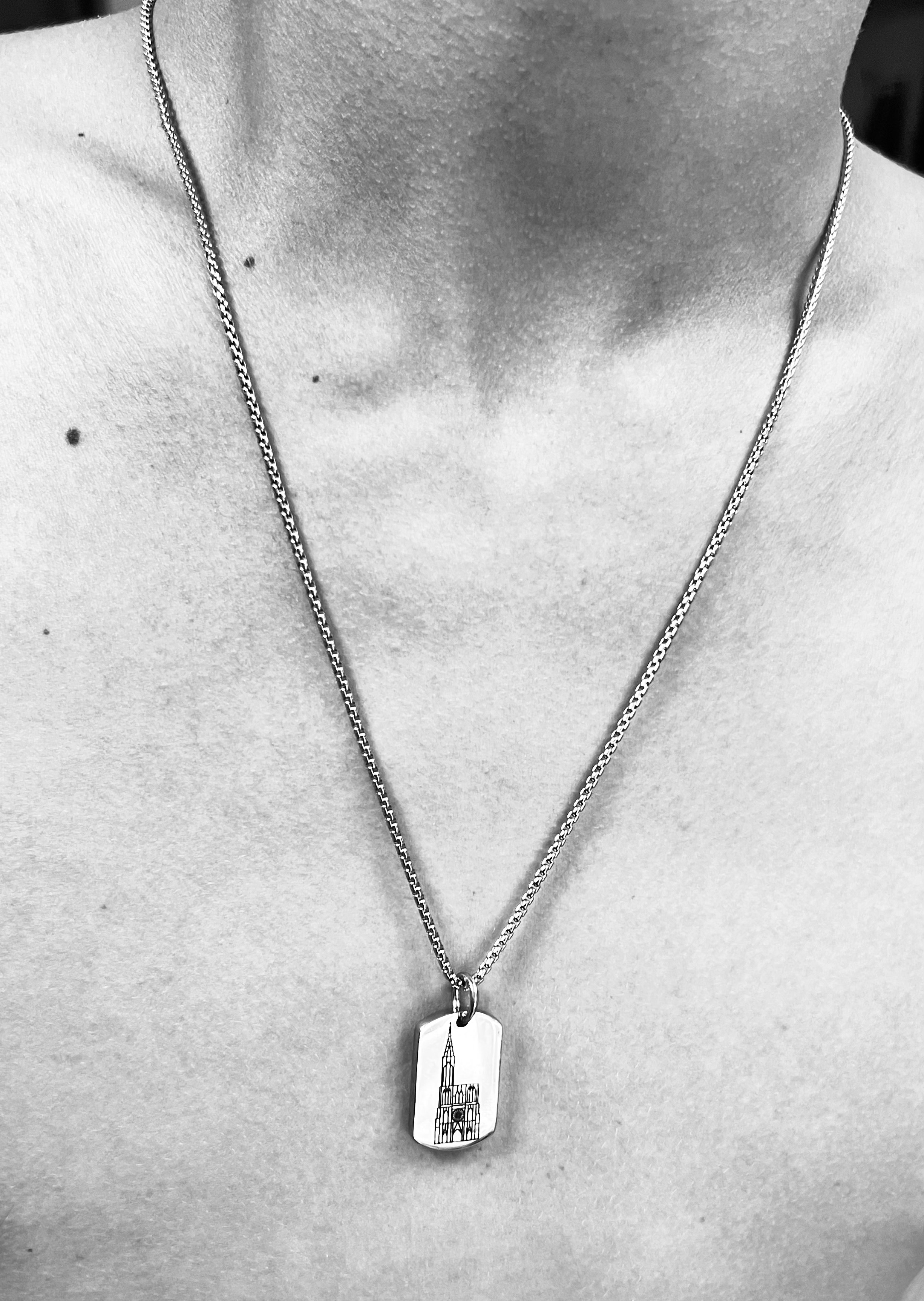 Chaine homme avec médaille personnalisable
